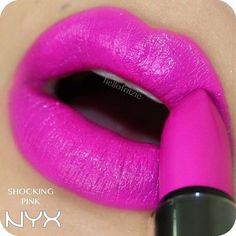 Love this shocking pink #lipstick. #makeup Hot Pink Lipstick, Mac Lipstick Shades, Nyx Matte Lipstick, Beautiful Lipstick, Lip Beauty, Ombre Lips