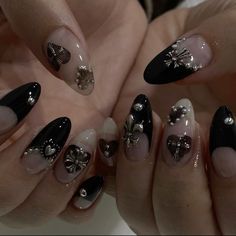 @reumeenail on insta Black Douyin Nails, Japan Nail, Brand Color Palette, Nail Tutorials, Perfect Nails, Aesthetic Makeup