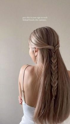 Fishtail Braid Hairstyles, Hairstyles For Layered Hair, Hair Up Styles, Penteado Cabelo Curto, Short Hair Styles Easy