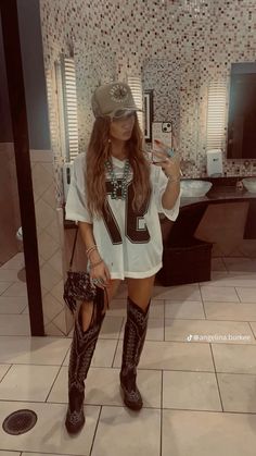 #westernootd #western #westernoutfit #westernoutfitideas #countryoutfit #westernfashion #westernfashioninspo Thigh High Cowgirl Boots Outfit, Country Glam Aesthetic, Western Club Outfit, Chic Western Outfits Women, Emo Cowgirl Aesthetic, Western Alternative Outfits, Western Christmas Party Outfit, Nelly Concert Outfit Ideas, Western Bar Outfit