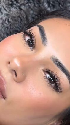 Eyelash Extensions Natural, Lashes Fake Eyelashes, Lash Extensions Styles, Perfect Eyelashes, Natural Eyelash Extensions, Eyelash Kit, Eyelash Extentions, Simple Makeup Looks, Brow Lash