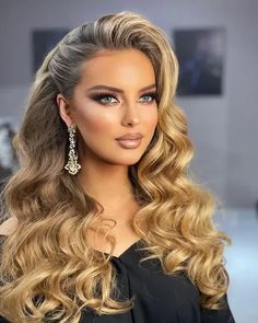 Fluffy Hair: How to Get & Style this Hairdo 4 Pageant Hair And Makeup, Glamorous Hair, Long Hair Wedding Styles, Glam Hair, Wedding Hair Inspiration, Bridal Hair And Makeup