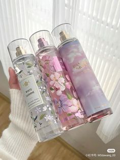 Pretty Perfume Bottles, Fragrances Perfume Woman, Perfume Body Spray, Perfume Collection Fragrance, Bath And Body Works Perfume