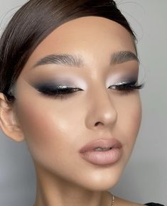 Grey And Black Makeup Ideas, Makeup With Black Sparkly Dress, Make Up Looks For Grey Dress, Black And Grey Eyeshadow Looks, White Makeup Ideas Eyeshadows, Black And Silver Glitter Eyeshadow, Grey And Silver Eye Makeup, Black White And Silver Makeup, Prom Makeup For Grey Dress