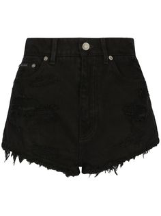 jet black cotton denim high-waisted logo plaque belt loops front button and zip fastening classic five pockets thigh-length frayed hem Dolce And Gabbana Jeans, Black Jean Shorts, Corduroy Shorts, Mini Short, Short Jeans, Dolce E Gabbana, Denim Shorts Women, Mini Shorts, Shorts Jeans