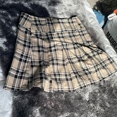 Super Cute Size Xs Plaid Mini Skirt. Would Fit Size 00-0 Maybe Size 2 If You Have A Smaller Waist! It Has Belt Loops And A Concealed Zipper. Never Worn, Tags Removed. Coquette Plaid Skirt, Smaller Waist, Plaid Mini Skirt, Plaid Skirt, Plaid Skirts, Small Waist, Black Tan, Black And Tan, Mini Skirt