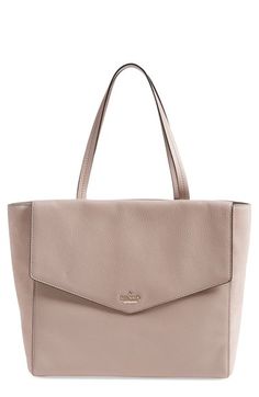 Obsessed with this bag - kate spade new york 'spencer court - archie' leather tote (Nordstrom Exclusive) available at #Nordstrom Beige Tote, Kate Spade Totes, Bags Kate Spade, Belt Bags, Crossbody Tote, Cute Bags, In The Bag, Kate Spade Bag