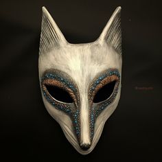 Step into the enchanting essence with our Elegant Fox Mask. Inspired by the refined grace of the fox, this mask features a refined snout and elongated shape, evoking a unique and mysterious style. Every detail of this masterpiece has been crafted with precision and care, making it more than just an accessory: it is a bold statement of elegance. Imagine nights transformed, where every occasion is filled with style, intrigue and the captivating presence of this mask. Don't miss the opportunity to Mysterious Style, Horror Party, Fox Mask, Costume Masks, Masquerade Party, Masquerade Ball, The Fox, Mixed Media Collage, Costume Party