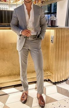 Mens Wedding Guest Outfit, Wedding Guest Outfit Men, Networking Event Outfit, Reception Suits, Italy Wedding Guest Outfit, Corporate Baddie Outfits, Italy Wedding Guest, Wedding Guest Suits, Event Outfit Ideas