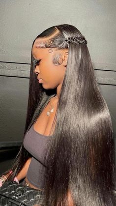 - side part  • Side part frontal  • Frontal  • Frontal Sew Im  • Blue hair  • Closure  • Closure sew in  • Closure wig  • Frontal wig  • Lace front  • Hair bundles   • Hair extensions Frontal Wig Hairstyles, Wig Styling, Quick Weave Hairstyles, Frontal Hairstyles, Pretty Braided Hairstyles, Slick Hairstyles, Braided Hair, Ponytail Styles, Front Lace Wigs Human Hair