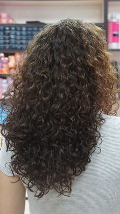 gorgeous perm in long hair - back American Wave Perm, Hairstyles Perm, Curl Haircut, American Wave, Permanent Waves