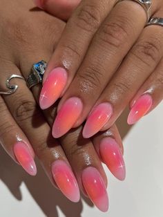 Here Are The 15 Best Spring & Summer 2023 Nail Trends To Copy Coral Ombre Nails, Coral Nails With Design, Coral Nails, Tin Man, Fire Nails, Funky Nails