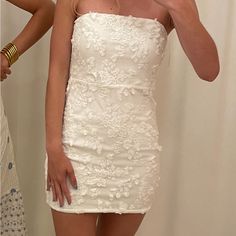 Size Medium, Never Worn! Bought It For My Bach Trip And Wedding Reception But Ended Up Wearing Something Different! Super Cute Dress. I’m A Size 4 On The Bottom And It Fit Great And 34c On Top And It Was Slightly Too Big On Top In This Medium. White Homecoming Dress, Hoco Court, Bra Top Dress, Pink Sundress, Vinyl Dress, White Homecoming Dresses, Little White Dress, Flowy Mini Dress, Floral Skater Dress