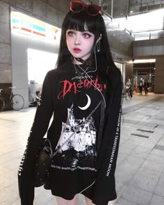 日本 Fashion!! ❤ Fete Emo, Look Grunge, Goth Outfit, Gothic Girl, Fashion 90s, Goth Beauty, Goth Girl, Gothic Girls, Mori Girl