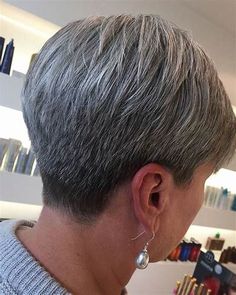 Short Cropped Hair, Short Hair Back, Celebrity Short Hair, Short Silver Hair, Short Hair Pixie Cuts, Hairstyles For Women Over 50, African Hair, Super Short Hair, Short Grey Hair