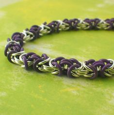 Oh yes! https://www.etsy.com/listing/189289304/petite-stretchy-byzantine-chainmail?ref=rss Rings To Make, Bracelet Kit, Chain Maille, Bracelet Kits, Chain Mail