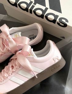 Coquette Adidas, Adidas Pink Shoes, Stile Hijab, Dr Shoes, Preppy Shoes