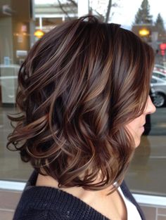 Brown Hair With Highlights Bob Haircut, Brunette Hair With Brunette Highlights, Shoulder Length Brown Balayage, Short Hair Ideas With Highlights, Bob Brunette Hair With Highlights, Medium Length Caramel Highlights, Brunette Hair Short Highlights, Color For Medium Length Hair