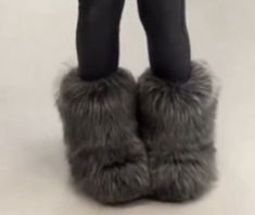 Fluffy Shoes, Dr Shoes, Pretty Shoes Sneakers, Hype Shoes, Shoe Inspo, Girly Shoes, Swag Shoes, Swaggy Outfits, Fur Boots