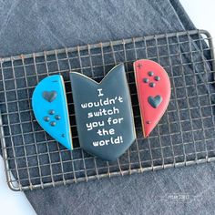 FREE SHIPPING ON ORDERS $30No better way to say Happy Valentine's Day to the gamer in your lifehave a blast playing with this life-size3-piece gaming console cookie set in the palm of your handsNOTEfor the 1-piece version of this cookie cutterplease click hereDIMENSIONSLeft Joy-Con: approx1.18W x 2.83L Center Screen: approx. 2.06W x 3.47L Right Joy-Con: approx. 1.18W x 2.83L MATERIAL: Our cutters are 3D printed with plant-basedfood safe PLAare engineered with your comfort in mindThey're constru Sugar Cookie Designs, Valentine Cookies, 웃긴 사진, Cute Cookies, Cute Desserts, Cookie Designs, Decorated Cookies, Cute Food, San Valentino