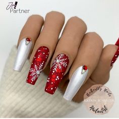 Manicure 2023, Xmas Nail Designs, Holiday Nails Christmas, Red Christmas Nails, Sweater Nails, Christmas Gel Nails, Christmas Nail Art Designs, Red Nail Designs, Holiday Nail Art