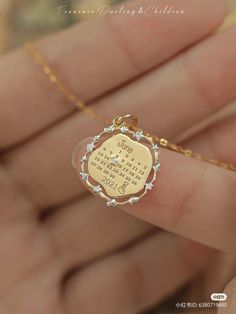 Small Gold Necklace, خواتم خطوبة, قلادات متدلية, Pretty Jewelry Necklaces, Jewelry Accessories Ideas, Baby Jewelry, Classy Jewelry, Fancy Jewellery, Jewelry Lookbook