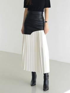 Tami Pleated Skirt with Faux Leather Patchwork - 2 Colors. Truly gorgeous and stylish skirt with a layered look of faux leather ini skirt patchwork upper over a pleated skirt. This midi to Max ankle length A-line pleated skirt is elegant with a cool geometric upper hemline that are body flattering and high fashion. Gender: WOMENItem Type: SkirtSilhouette: PleatedPattern Type: PatchworkMaterial: Cotton, Polyester, PU LeatherFabric Type: WovenDresses Length: Mid-CalfWaistline: Empire SIZE CHART Si Leather A Line Skirt, Pu Skirt, Black And White Outfit, Pleats Pattern, Skirt Tulle, Stylish Skirts, Patchwork Skirt, Skirts Midi High Waisted, Chiffon Fashion