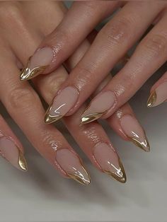 Gold french tips, gold tips, gold gel nails, gold aesthetic, manicure, gel nails Metallic Almond Nails, Gold Chrome Almond Nails, Gold Chrome French Tip Nails, Chrome Gold Nails, Gold Chrome Nails Designs, 3d Gel Nails, Gold Tip Nails, Bridesmaid Nails, Daisy Acrylic Nails