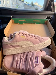 Pink Puma Shoes, Pink Puma Sneakers, Puma Suede Shoes, Pink Suede Shoes, Nike Shoes Blue, Pretty Sneakers, Pink Pumas, Trendy Shoes Sneakers, Pretty Shoes Sneakers