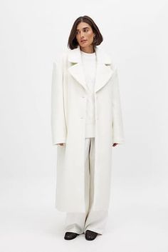 Long Structured Coat Offwhite All White Outfit Winter, White Wool Coat, Tops Fall Outfits, Low Waist Jeans, White Coat, All White Outfit, Sleepwear Sets, Fall Jackets, Lingerie Sleepwear