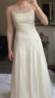 2010s Wedding Dress, Empire Style Wedding Dress, Round Neckline Wedding Dress, Wedding Dress Unconventional, Coloured Wedding Dress Alternative, Early 2000s Wedding Dress, White Dress Fairycore, Informal Wedding Dress Casual, Round Neck Wedding Dress