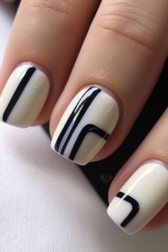 Chic Gel Nails, Trendy Square Nails, White Square Nails, Square Nails Ideas, Tapered Nails, Christmas And Halloween, Square Nail Designs, Pink Nail Art