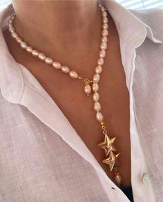 Pink round real pearl necklace. Timeless, elegant and valuable necklace. Gift for her, mum, birthday gift. Pink Pearl Necklace, Real Pearl Necklace, Mum Birthday Gift, Pink Round, Mum Birthday, Real Pearls, Pink Pearl, Necklace Gift, Jewelry Necklace Pendant