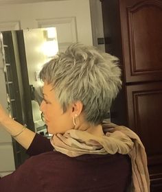 short hair - love the gray!! Blonde Pixie Haircut, Haircut For Older Women