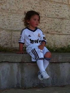 Baby Surf, Real Madrid Video, Real Madrid Football Club, Real Madrid Football, Black And White Girl