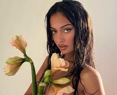 Cindy Wolfie, Cindy Kimberly, Brunette Girl, Feminine Aesthetic, Aesthetic Icon, Iconic Women, Insta Photo Ideas, Aesthetic Hair