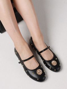 Women Rhinestone Ballet Shoes Riveted Flat Round Toe Mary Jane Office Comfortable Shoes Dating Shoes Black Fashionable    Plain Ballet   Women Shoes, size features are:Bust: ,Length: ,Sleeve Length: Retro Eyewear, Mary Jane Shoes Flat, Vintage Flats, Men Eyeglasses, Autumn Fashion Casual, Jane Shoes, Painted Shoes, Mary Jane Shoes, Shoes Black