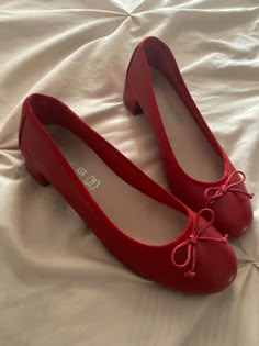 Red Ballerinas, Red Ballet Flats, College Tips, Beauty Lifestyle