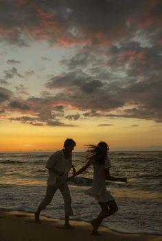 Beach Date, 사진 촬영 포즈, Couple Beach, Couple Shoot, Beach Aesthetic, Couple Aesthetic, Two People, Cute Couple Pictures