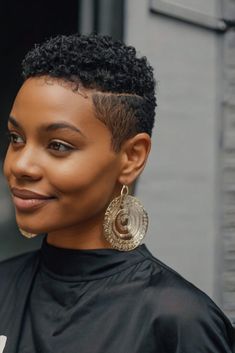 Short Hair For Females, The Chop Haircut, Haircut Hairstyles Women, Black Women Short Haircut, Short Hair For Black Women, Short Twa Hairstyles