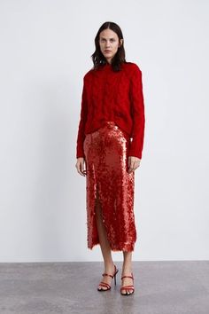 HIGH HEELED STRAPPY SANDALS Red Sequin Skirt Outfit, Red Sequin Skirt, Sequin Outfits, Sequin Skirt Outfit, Rock Outfit, Sequin Outfit, Eve Outfit, Red Sequin, Famous Fashion