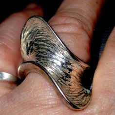 Gorgeous Vintage Abstract Sterling Silver Thick Ring Size 7 Chunky Jewelry Silver, Silversmith Rings, Chunky Silver Jewellery, Ring Inspo, Thick Ring, Sculpture Ideas, Chunky Jewelry, Sterling Jewelry, Funky Jewelry