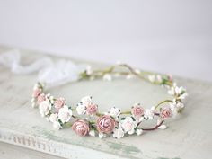 This beautiful flower crown is a lovely accessory, perfect for a party, or wedding. Our stunning faux flowers look like the real. Head circumference: one size fits all (adjustable) / fits adults and older children If the crown should fit the baby, after buying please give head circumference Communion Crown, Simple Flower Crown, Communion Hair, Tiara Flower, Flower Girl Halo, Headband Bride, Flower Head Wreaths, Rose Flower Crown, Flower Girl Hair