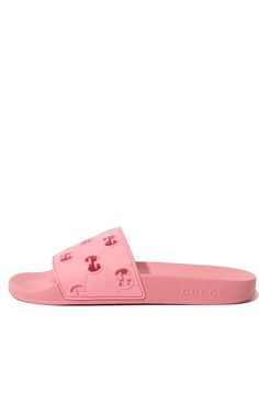 On these rose rubber slippers, the diamond-shaped pattern in the form of GG monograms, plays not only a decorative, but also a functional role. An openwork motif, made in the technique of perforations, conducts heat well from the legs. This comfort is also supported by an orthopedic insole that reduces the load on the joints.Composition: Rubber 100%Lining: Rubber 100%Sole: Rubber 100%Made in Italy Chevron Outfit, Chevron Jewelry, Rubber Slippers, Gucci Shop, Luxury Women Fashion, Sandals For Sale, Shoes Flats Sandals, Diamond Shaped, Boots And Sneakers