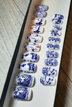 Porcelain Nail Art, Nails For 15, Nails Chinese, Chinese Tea Pot, Maquillage Yeux Cut Crease, Blue And White Nails, China Nails, Nails Press