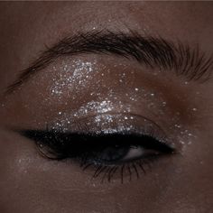 Brown Eye Makeup Concert, Mirrorball Eye Makeup, Star Prom Makeup, Makeup Ideas Sparkly, Reputation Era Makeup Looks, Makeup Inspo For Hoco, Makeup Ideas For Winter Formal, Grunge Sparkle Makeup, Taylor Swift Concert Eye Makeup