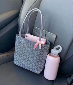 Uni Handbags, Uni Bag, Goyard Tote, Look Rose, Purse Essentials, Handbag Essentials, Goyard Bag, Girly Bags