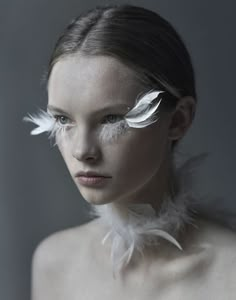 Bird Makeup, Feather Eyelashes, Bird Fashion, Angel Makeup, Bird Costume, Angel Costume, White Makeup, Face Jewellery, Beauty Shoot