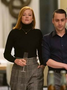 Shiv Roy From 'Succession' Is Style Goals For Office Chic Siobhan Roy Hair, Shiv Roy Turtleneck, Siobhan Succession Style, Succession Shiv Style, Shiv Style Succession, Shiv Roy Haircut, Succession Shiv Roy, Shiv Roy Hair