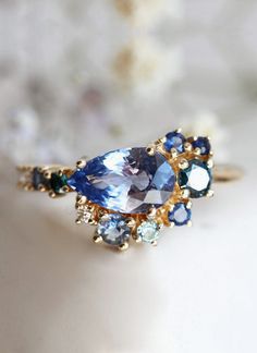 Cluster Engagement Rings, Sapphire Ring Designs, Mothers Rings, Art Rings, Engagement Ring On Hand, Rings Sapphire, Journey Of Life, Emerald Gem, Cluster Rings